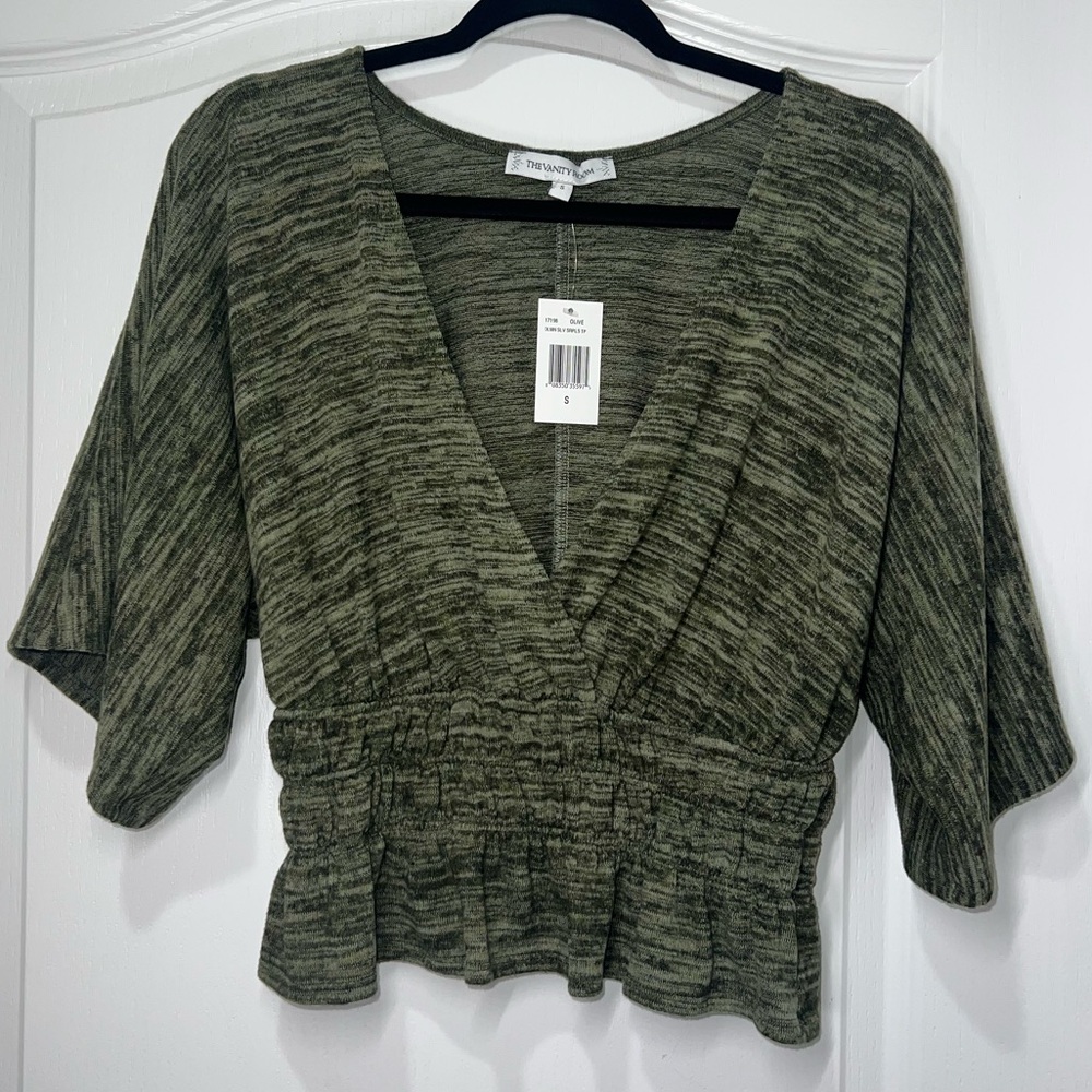 The Vanity Room Olive Green Dolman Sleeve V Neck Top NWT Women’s Small